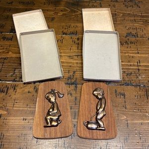 Vintage bathroom decor